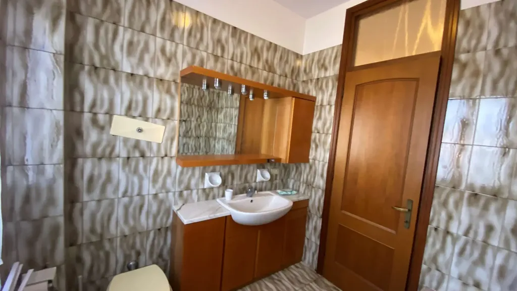 Salles de bain - Terraced Villa with Garden in Carpi
