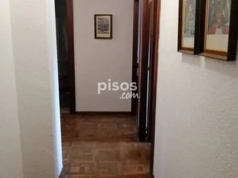 Ingresso - Six-Bedroom Flat with Park View in Albacete Centre