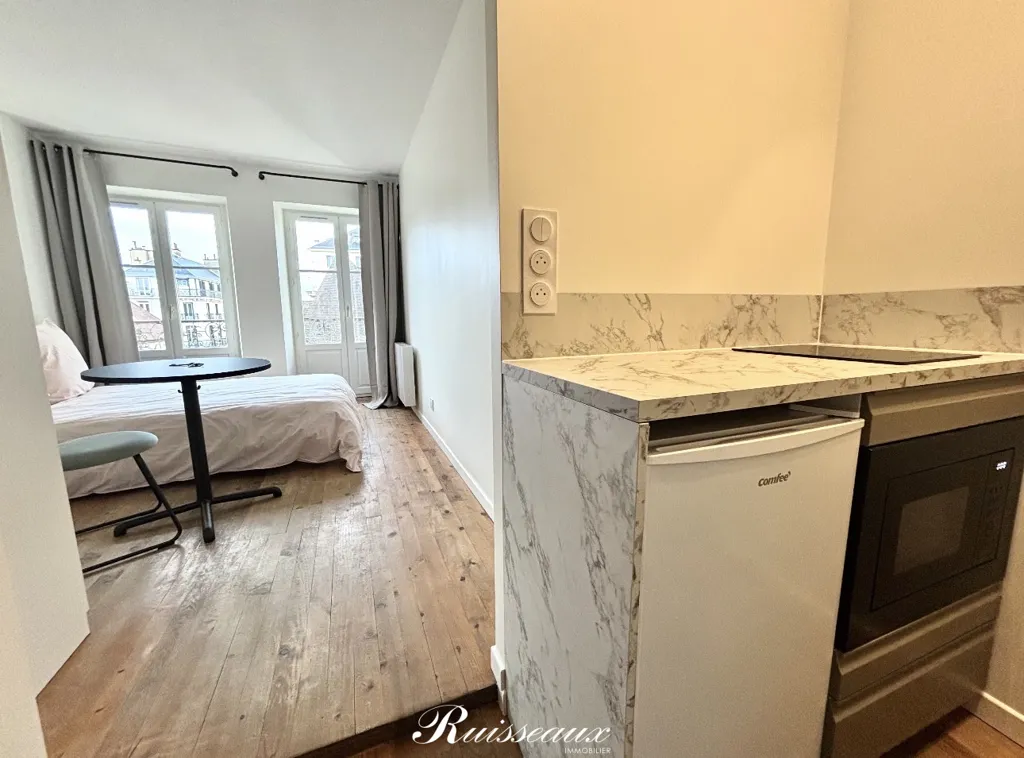 Cuisine - Studio Rénové avec Balcon au Centre de Dijon