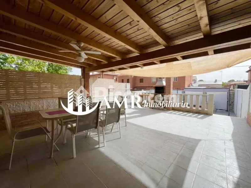 Terrass - Corner Adosada with Pool in Seseña