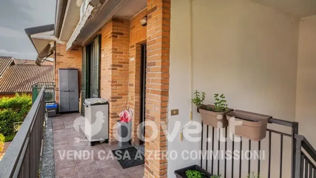 Balcon - Bright 2-Bedroom Apartment with Balcony in Binago