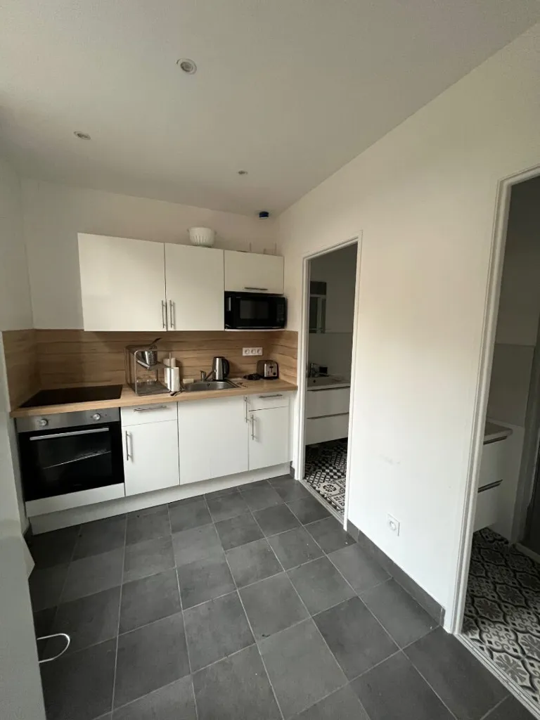 Kitchen - Rouen West House with Jardinet