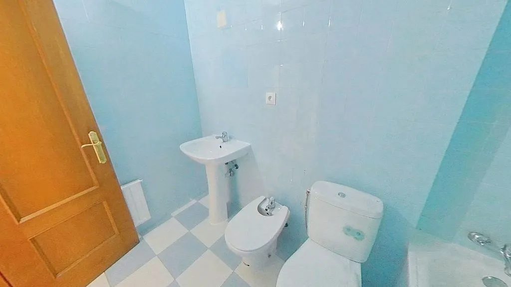 Salles de bain - 2-Bedroom Flat with Metro Access in Numancia