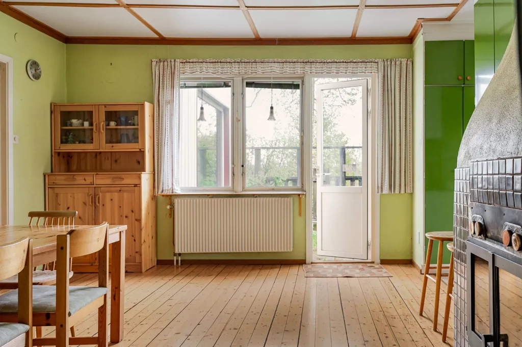 Söögituba - Villa with Development Potential in Snättringe