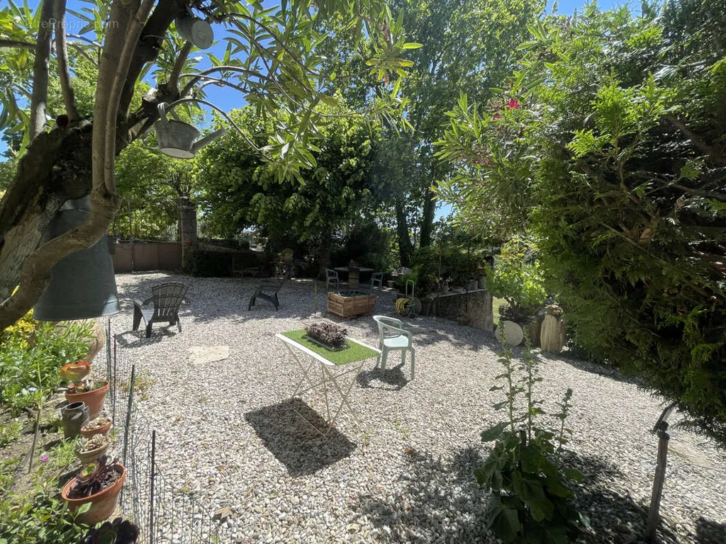Aed - Historic Property with Pool and View near Vaison