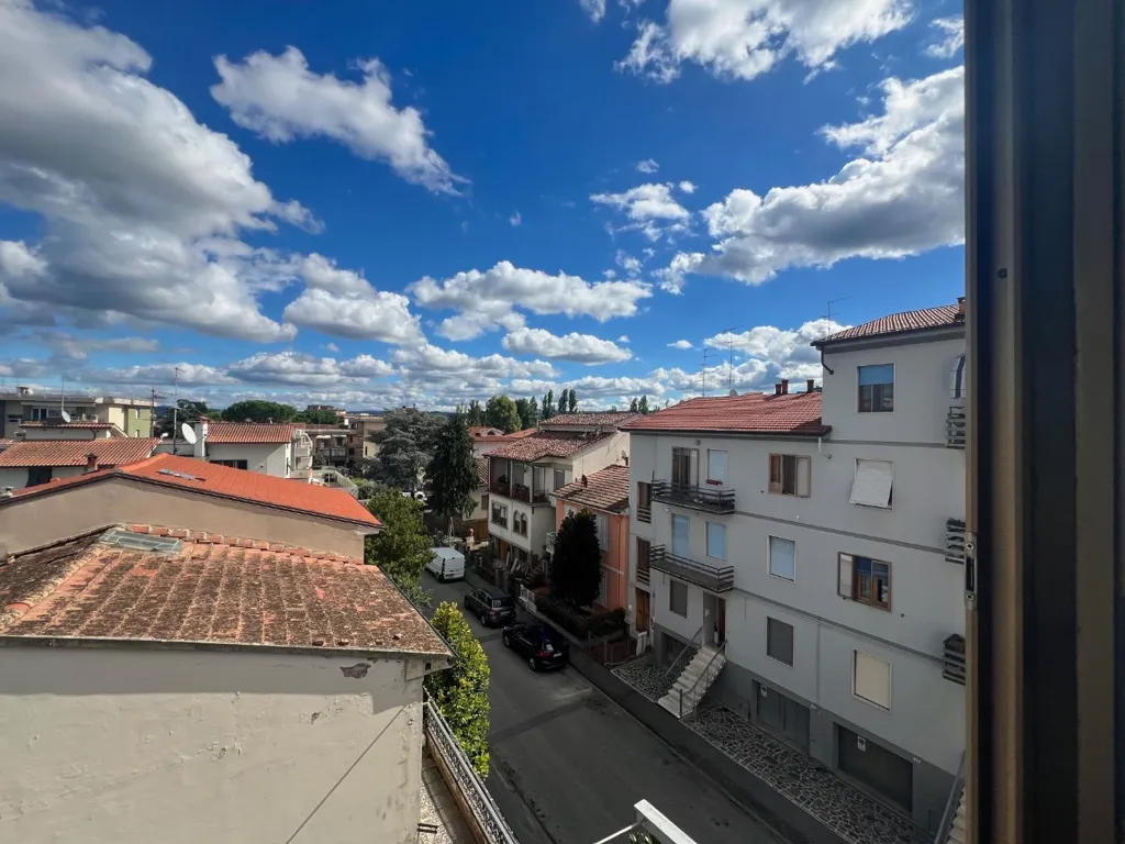 Rõdu - Quadrilocale with Terrace in Empoli