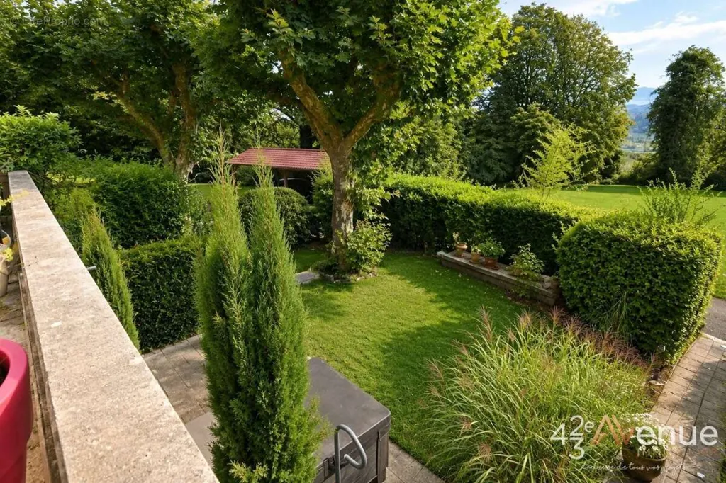 Giardino - Duplex with Garden in L'Étrat