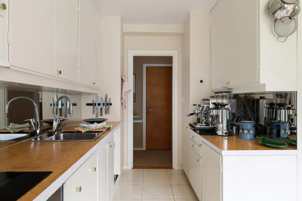 Cuisine - Apartment with Balcony in Liseberg, Älvsjö