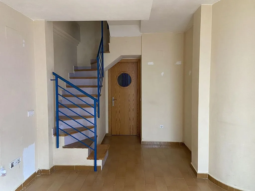 Pièces - Duplex with Terrace in Levante, Sagunto