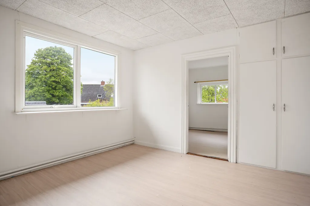 Toad - Villa with Multiple Units in Knudstrup