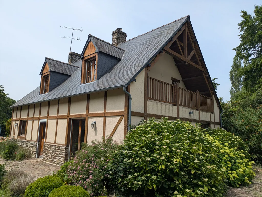 Välivaade - Charmant Timber-Frame House near Mont St Michel