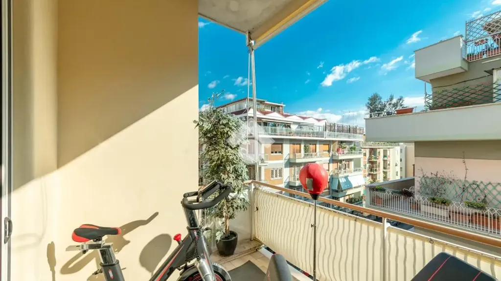 Rõdu - Luxury Apartment with Balconies in Rome