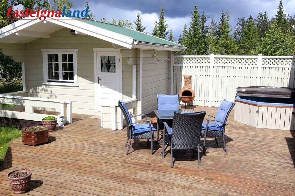 Terrass - Summerhouse with Pool in Selfoss