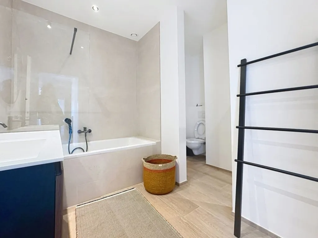 Salles de bain - Appartement de Standing avec Ascenseur à Bruxelles