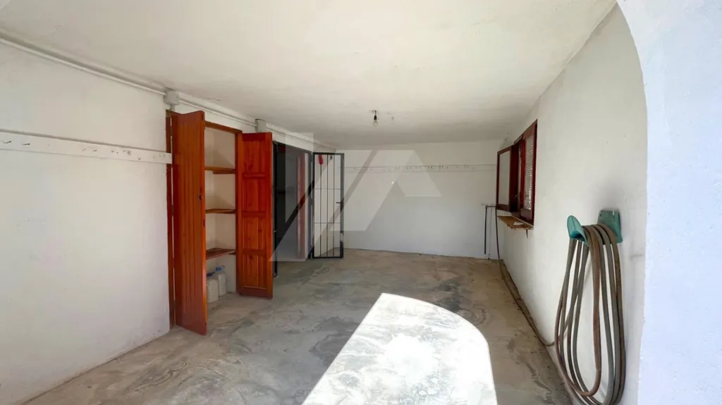 Buanderie - Traditional Villa with Large Plot in Cala Advocat