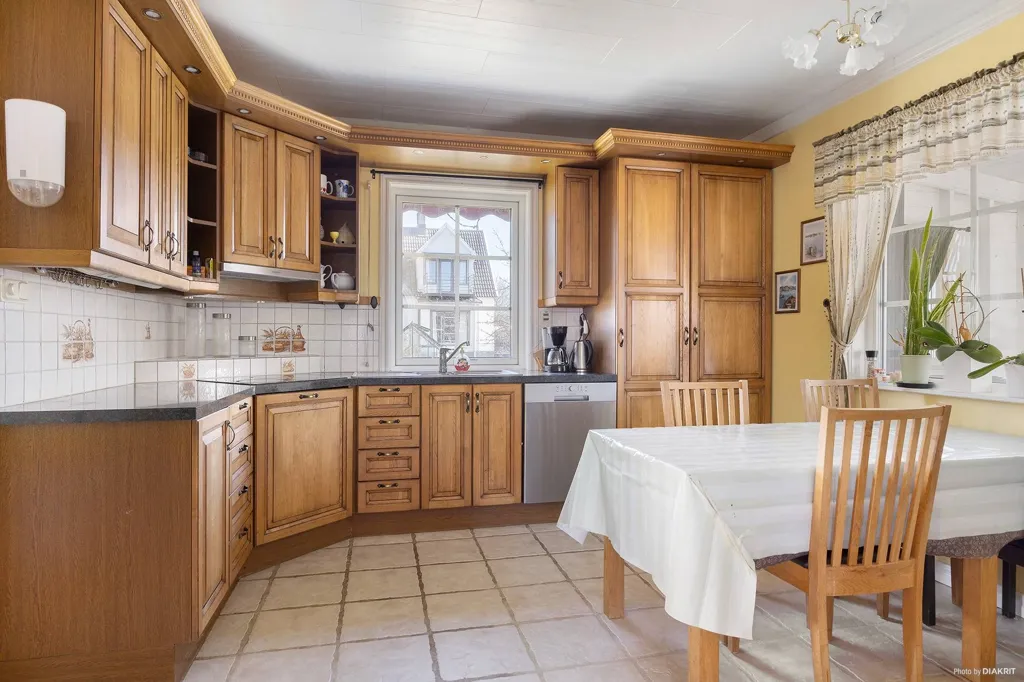 Cuisine - Characterful Villa with Separate Apartment in Klintehamn