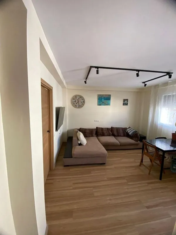 Séjour - Modernised Flat with Balcony in Benicalap