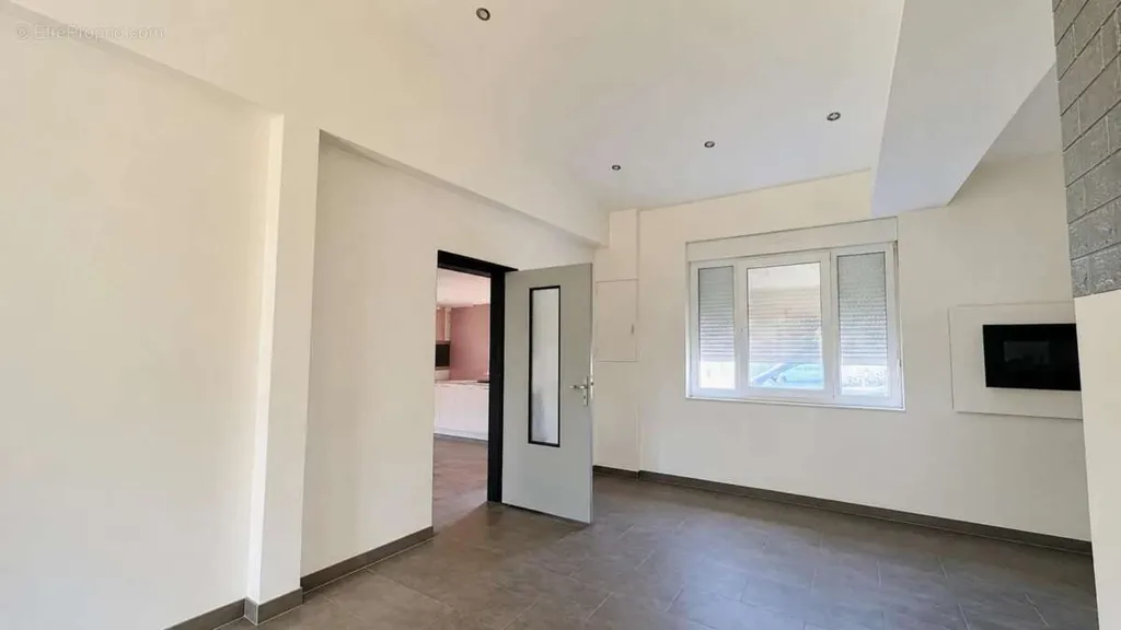 Elutuba - Two-Bedroom House with Garden in Lanvéoc