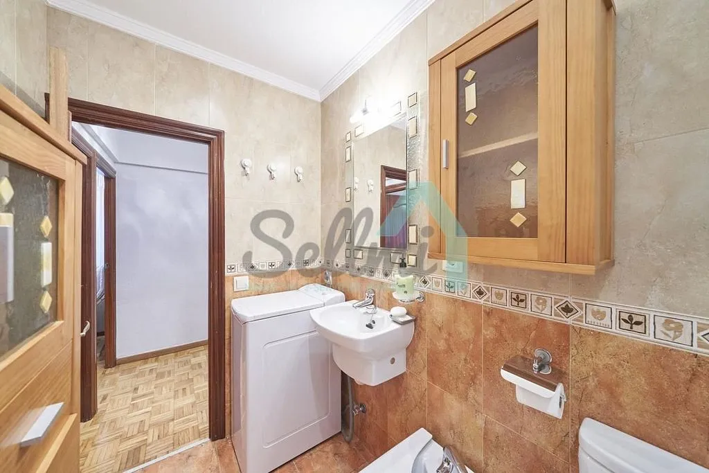 Bagni - Furnished Flat with Study Spaces in Oviedo