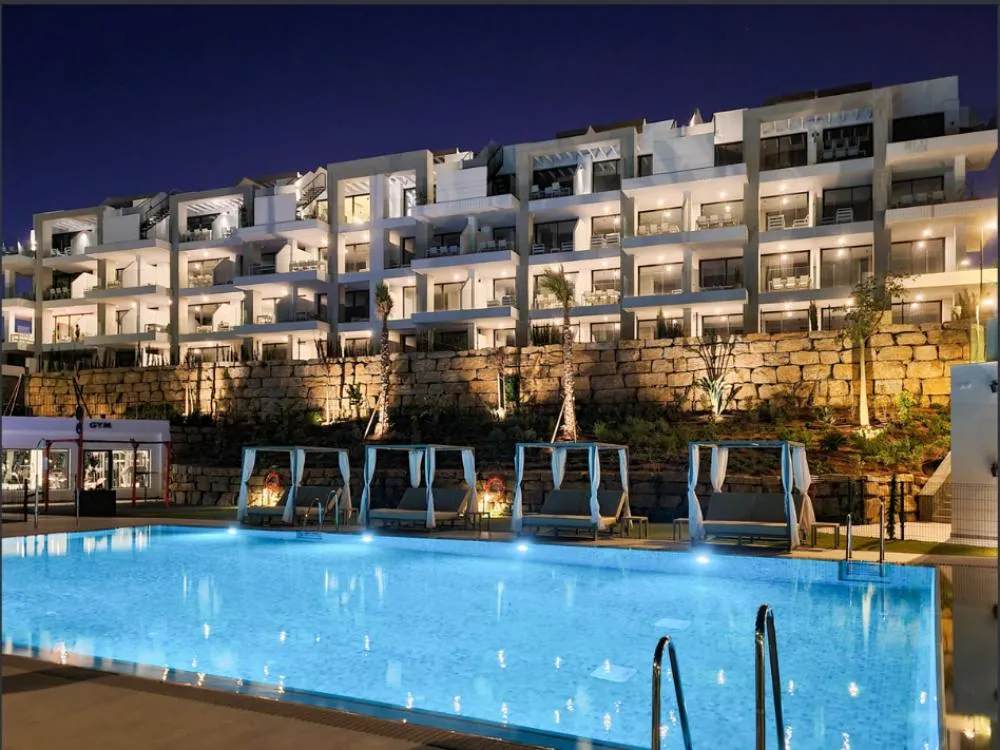 Bassein - Key-Ready 3-Bed Apartment with Sea Views in Mijas