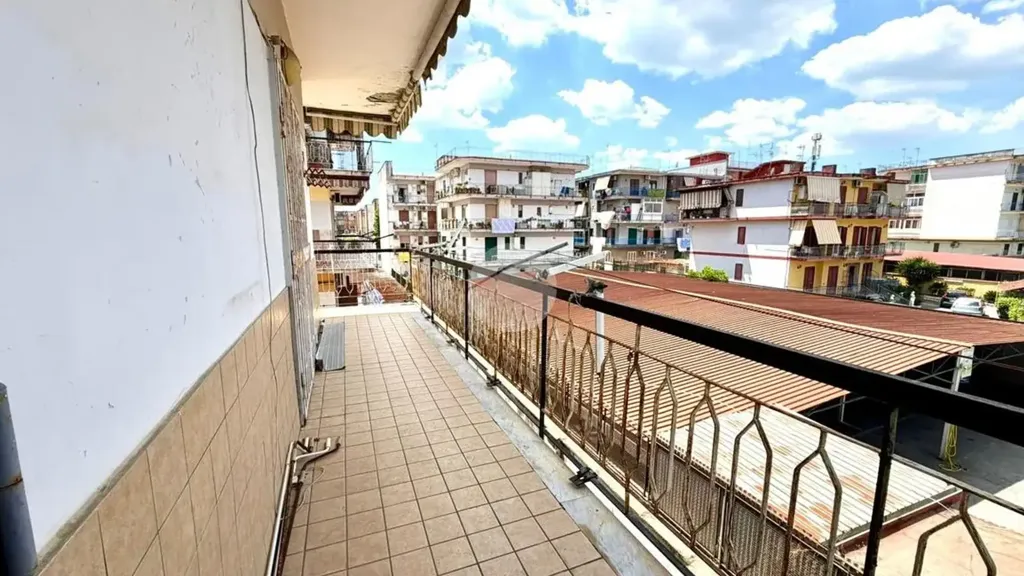 Rõdu - Spacious Apartment with Balconies in Napoli