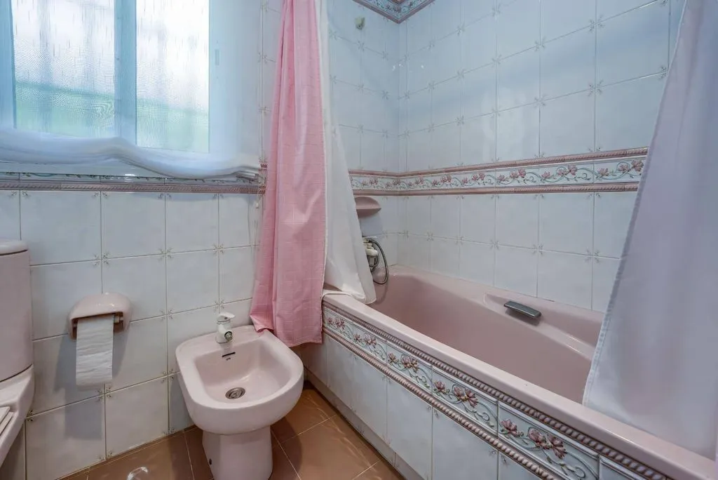 Bagni - Luxury Villa with Pool in Tomares