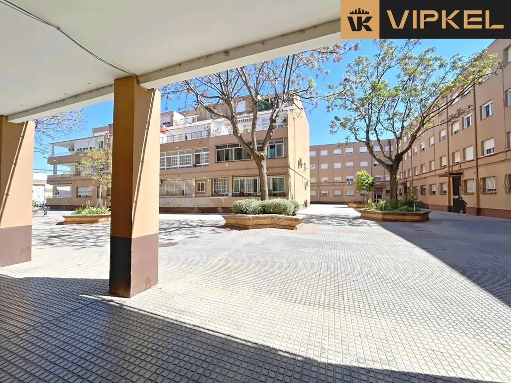 Aed - Commercial Property with High Visibility in El Torno