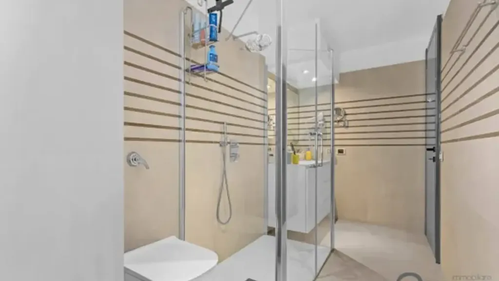 Vannitoad - 3-Bedroom Apartment with Balcony in Milan