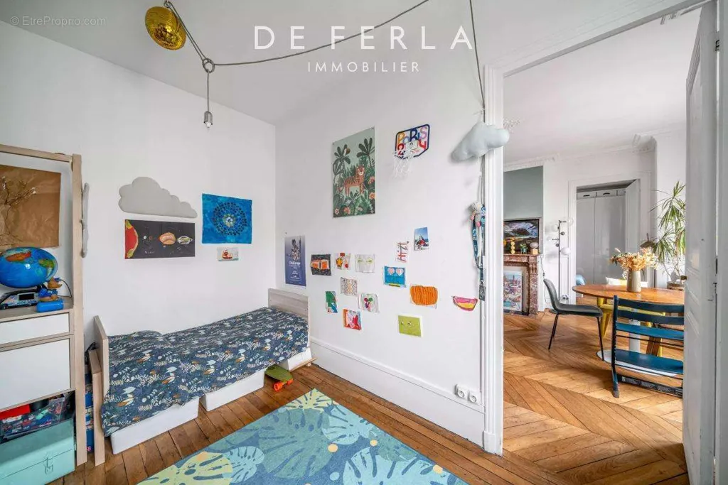 Chambres - Appartement 3 Pièces avec Balcon au 14ème Arrondissement