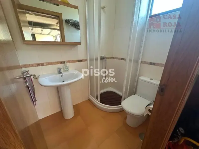 Salles de bain - Maison 4 chambres à ES
