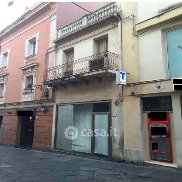 Exterior - Three-Bedroom Apartment with Terrace in Nuoro
