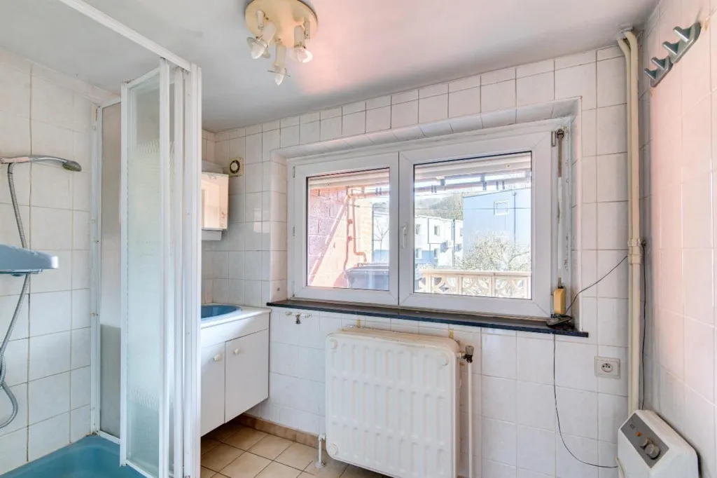 Salles de bain - Bien 2 chambres à Embourg