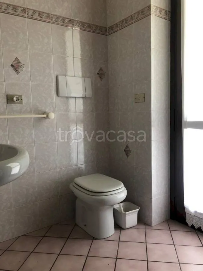 Salles de bain - Villa with Garden and Terraces in Torre Pellice
