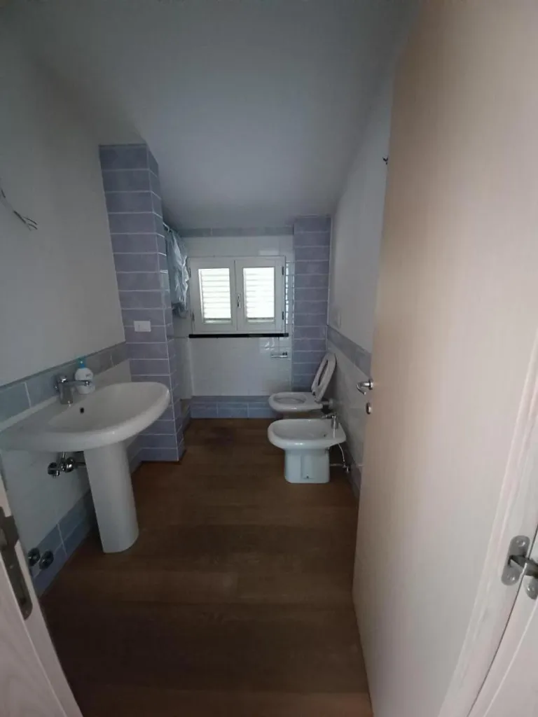 Bagni - Fully Renovated Apartment with Terrace in Vinci