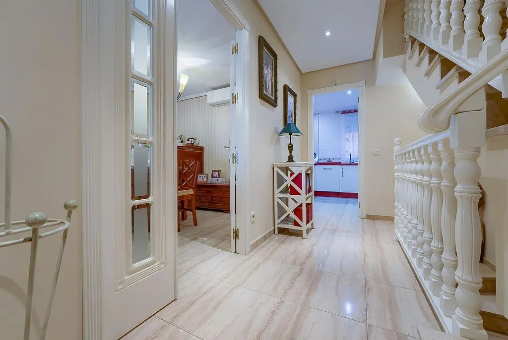 hallway_entrance
