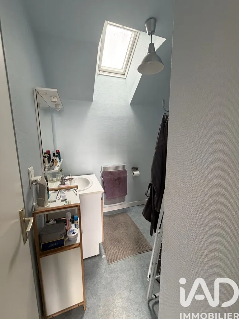 Salles de bain - Appartement Rénové 2 Pièces au Cœur de Pont-l'Abbé