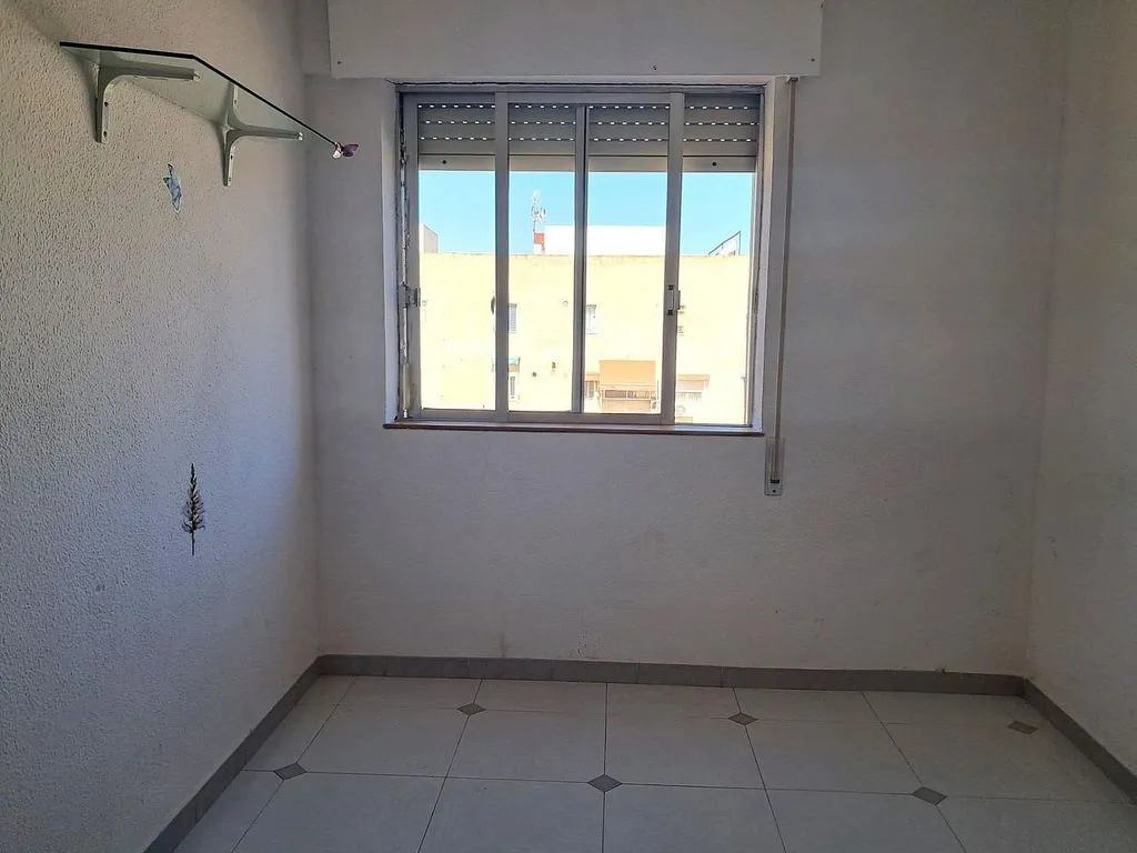 Pièces - 3-Bedroom Flat with Terrace in Puente Tocinos
