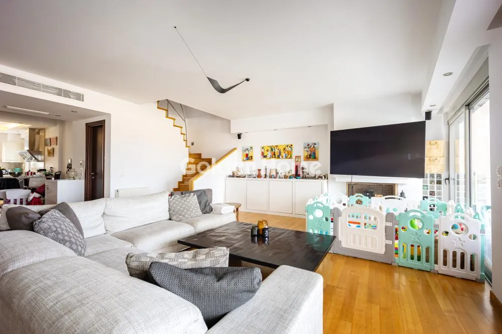 Elutuba - Mezzanine Flat with Park View in Elliniko