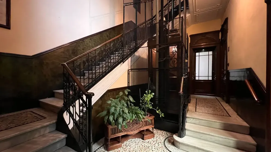 Pièces - Period Apartment with Balcony in Turin