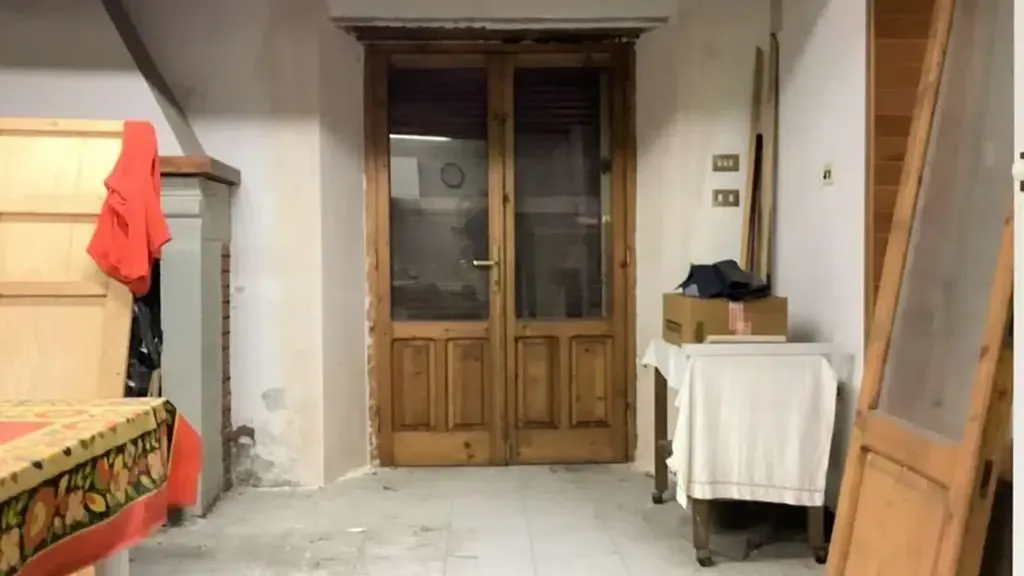 hallway_entrance
