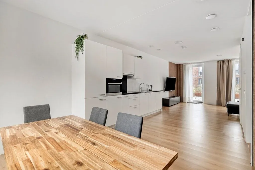 Salle à manger - 4-Bedroom Tussenwoning with Garden in Hillegersberg, Rotterdam