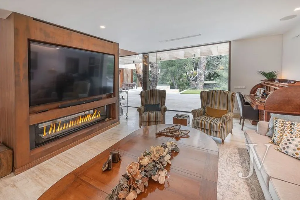 Elutuba - Luxury Villa with Pool in Montealina, Madrid