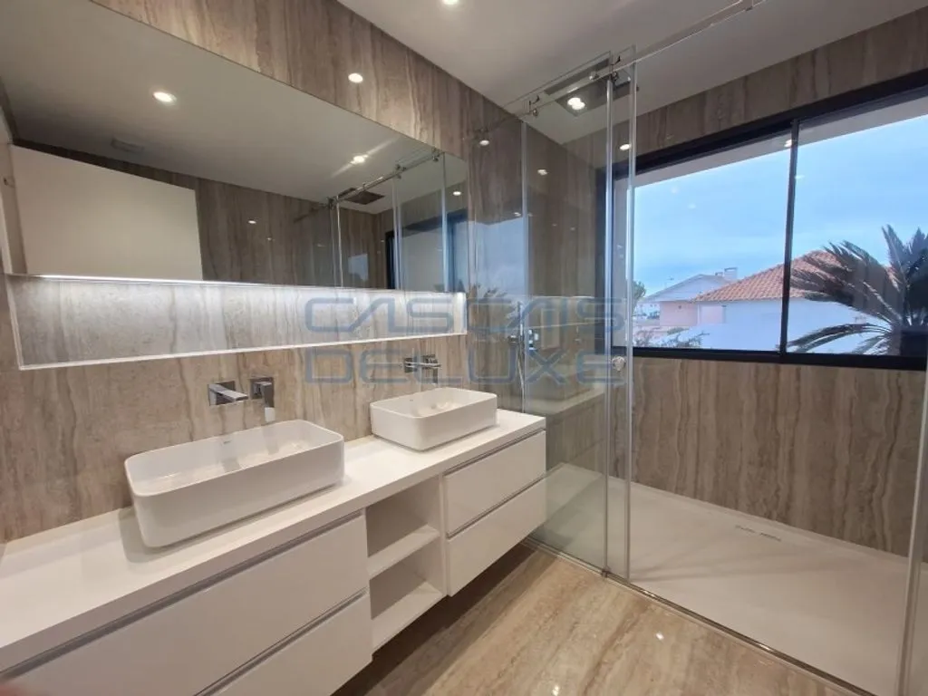 Vannitoad - Luxury Villa with Private Pool in Cascais