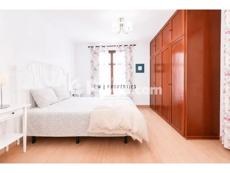 Chambres - Apartment with Balcony in Valencia's El Carmen