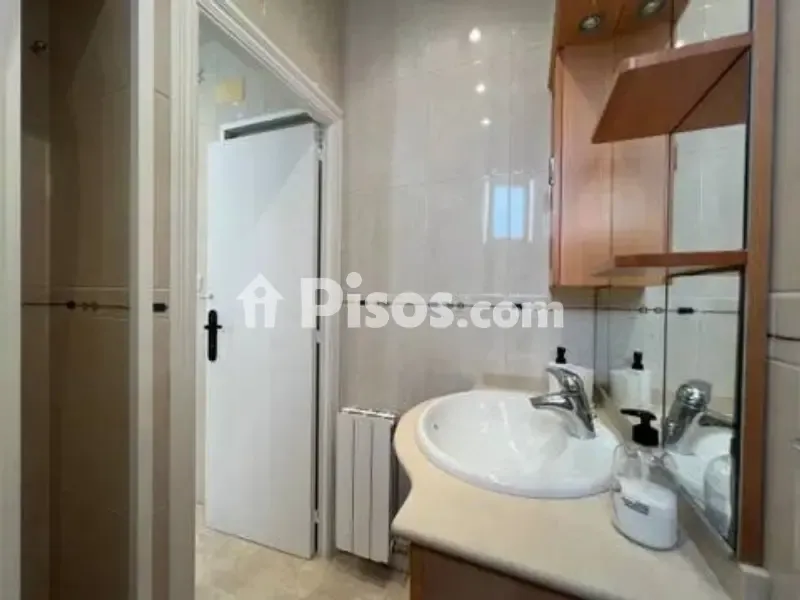 Bathrooms - Fully Furnished Flat with Metro Access in La Florida