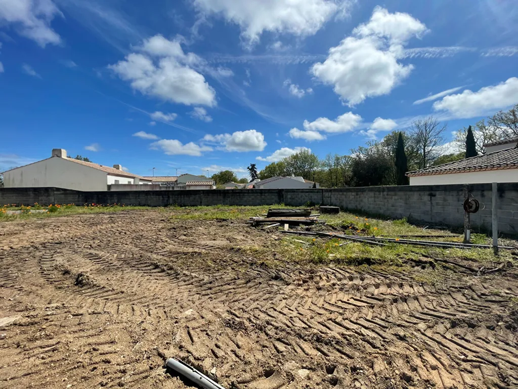 Aed - Buildable Plot with South-West Exposure in Challans