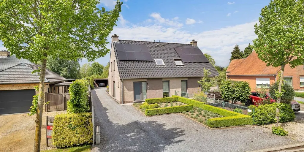 Vue aérienne - Maison Énergétique avec Jardin à Olsene