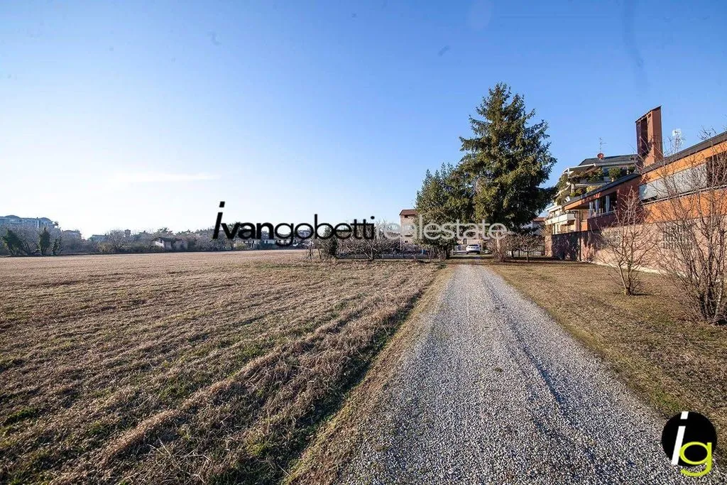 Aed - Rustic Farmhouse with Views in Busto Arsizio
