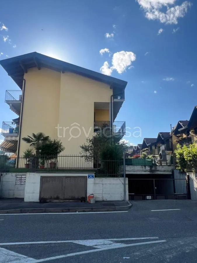 Extérieur - Fully Furnished Apartment with Balcony in Ternate