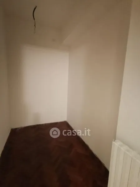 Pièces - Trilocale with Balcony in Historic Centre, Catanzaro